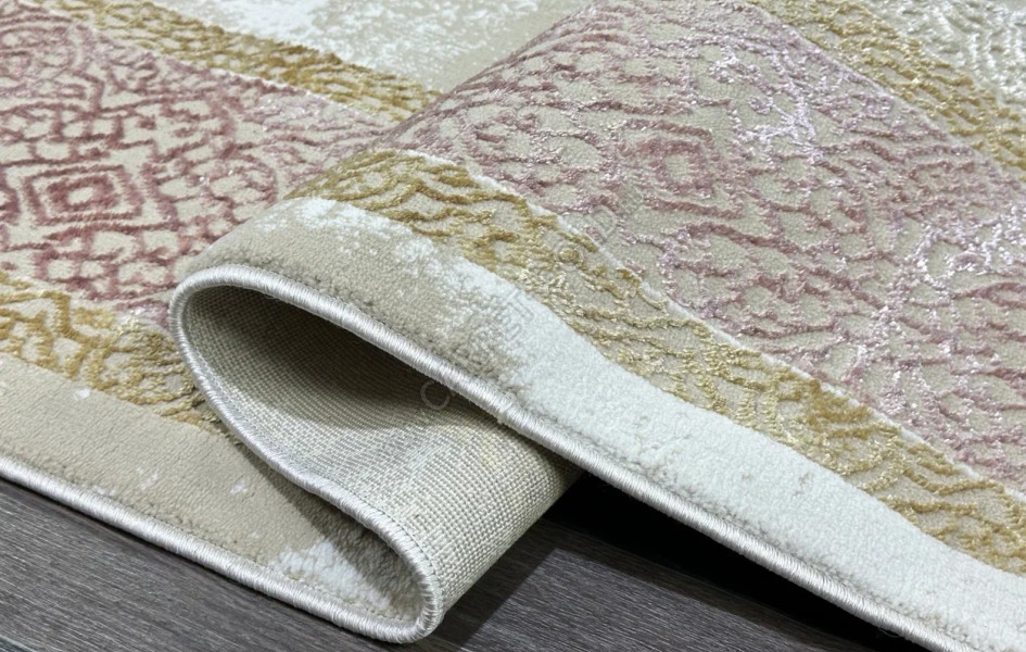 Розовый ковер A3582A_IVORY PINK Lowa овал